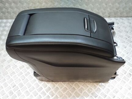 Подлокотник Toyota Highlander III U50