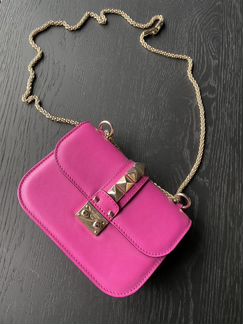 Сумка Valentino Glam Lock фуксия