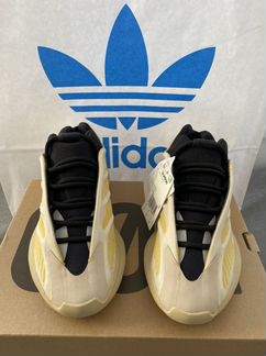 Adidas Yeezy Boost 700 V3