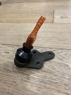 Шаровая опора Вольво с40