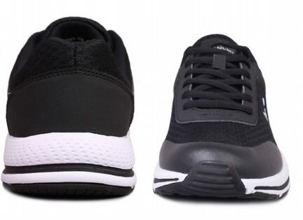 Кроссовки 46 размер новые в коробке