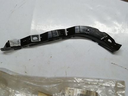 Кронштейн крыла правая Subaru Tribeca W10