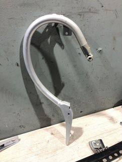 Петля крышки багажника правая Mercedes-Benz