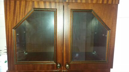 Шкафы и полки