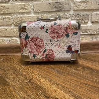 Чемодан для украшений