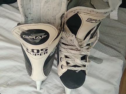 Хоккейные коньки