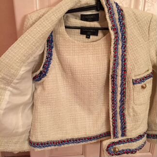 Комплект: твидовый пиджак и топ Chanel