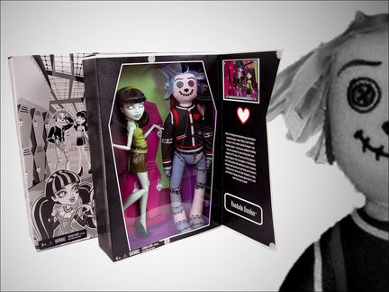 Скара Худуд комик кон Монстр Хай 2 куклы в коробке