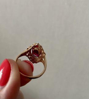 Золотое кольцо с рубином