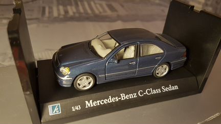 Mercedes-Benz С (Cararama) 1/43 синий металл