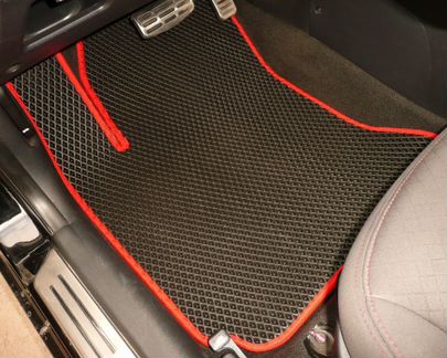 Коврики в салон Mitsubishi Чёрные с красным кантом