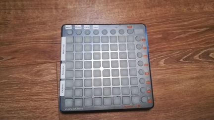 Novation Launchpad S музыкальный контроллер