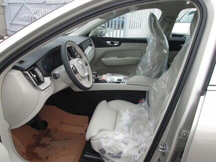 Volvo XC60 2.0 AT, 2020