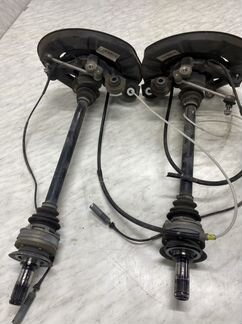 Кулаки с приводами в сборе на BMW E90 n46b20