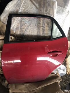 Дверь задняя левая Toyota Auris e15