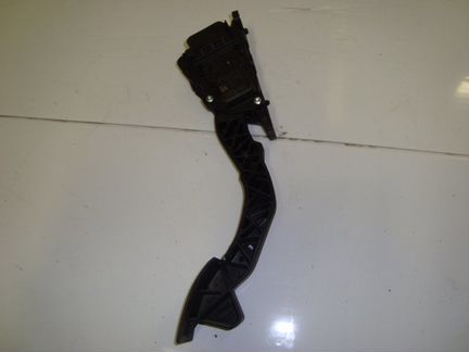 Педаль газа Ford Focus 2 hxda 2005