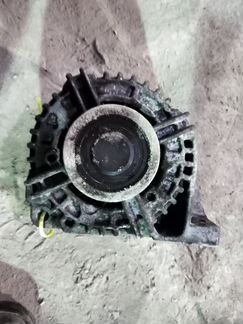 Генератор Volvo 2.4 D5 185лс 05-09гг 30667894