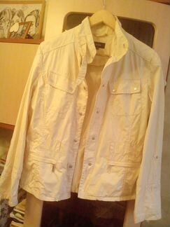 Куртка-ветровка светлая 