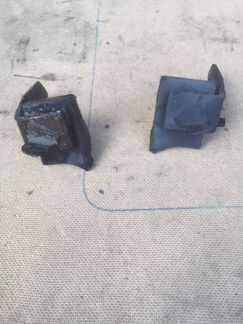 Демпфер Mazda 3