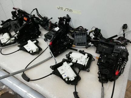 Доводчики присоски замки Мерседес W166 GLE ML