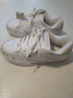 Новые кроссовки