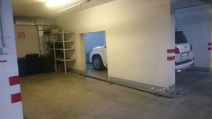 Машиноместо, 25 м²