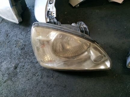 Фара на Kia Carens 2002-2006 г.в. бу