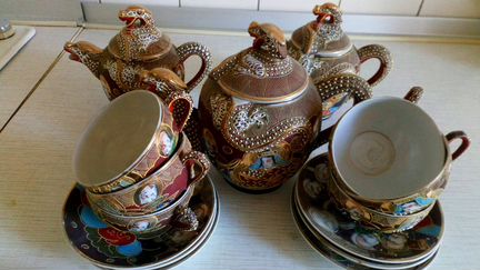 Чайный сервиз с драконами