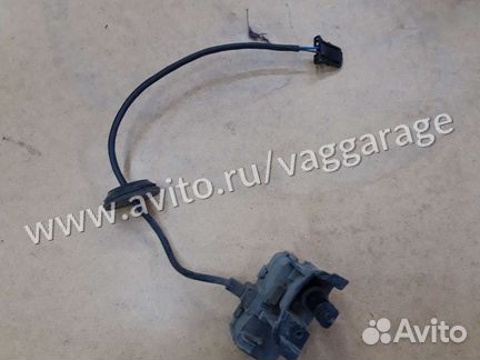 Замок лючка бака polo sedan 5