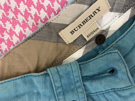 Burberry, джинсы и блузка
