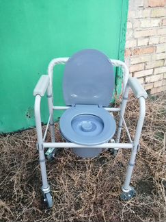 Кресло туалет для инвалидов