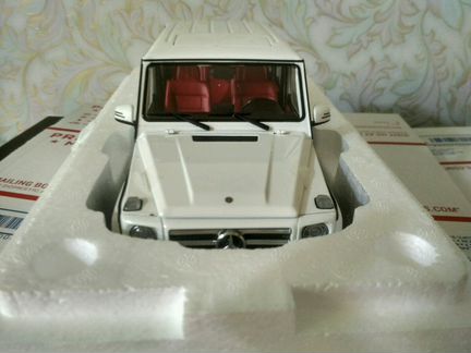 2015 Mercedes W463 Gelendwagen 1/18 i-Scale