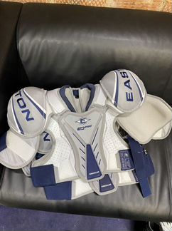 Нагрудник хоккейный easton eq pro sr M