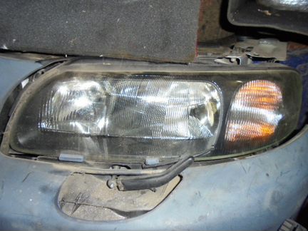 Фара левая Volvo XC70 03г.в. б/у оригинал