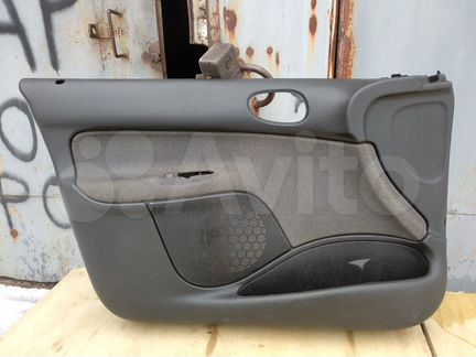Обшивка передней левой двери Пежо 206