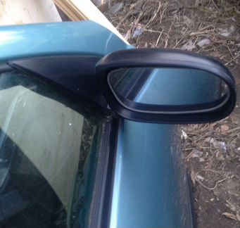 Nissan Almera N16 дверь передняя правая в сборе