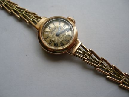 Часы Наири.Золото 585 пробы