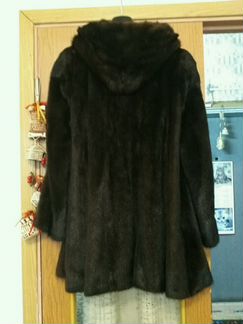 Норковая шуба с капюшоном