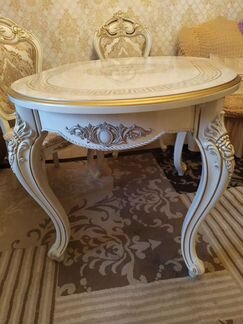 Продам бежевый стол в столовую 120х160