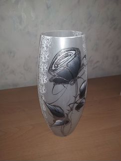 Декоративная ваза