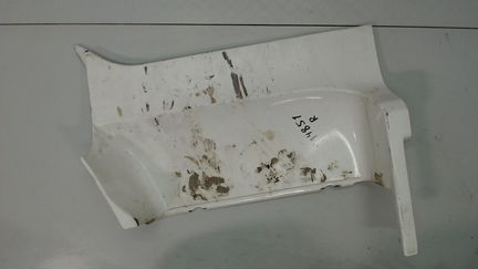 Молдинг (накладка кузовная), Кабины правое передне