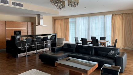 3-к квартира, 200 м², 35/76 эт.