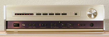 Предварительный усилитель Accuphase-C222