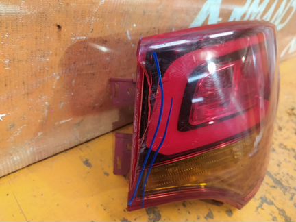 Фонарь внешний правый Hyundai Santa Fe 3 DM