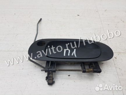 Ручка передняя левая Mitsubishi Carisma DA1A 4G92