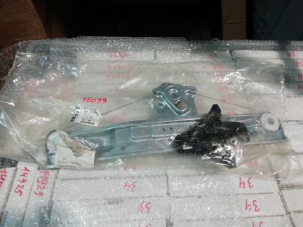 Стеклоподъемник задний левый Opel Insignia