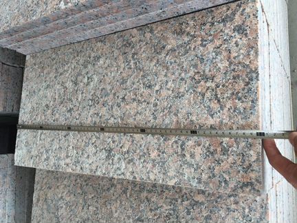 Гранитная плитка огневка G562 Мапл Ред. Красная