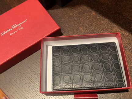 Salvatore ferragamo кошелек