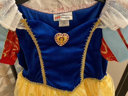 Платье принцессы disney белоснежка