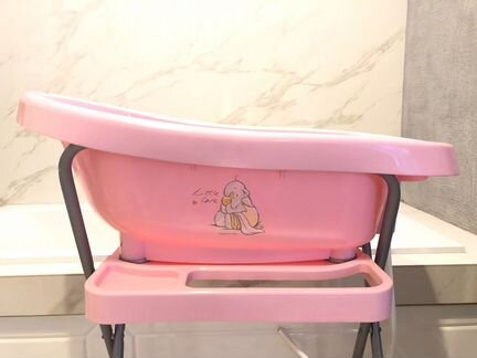 Детская ванночка для купания с подставкой